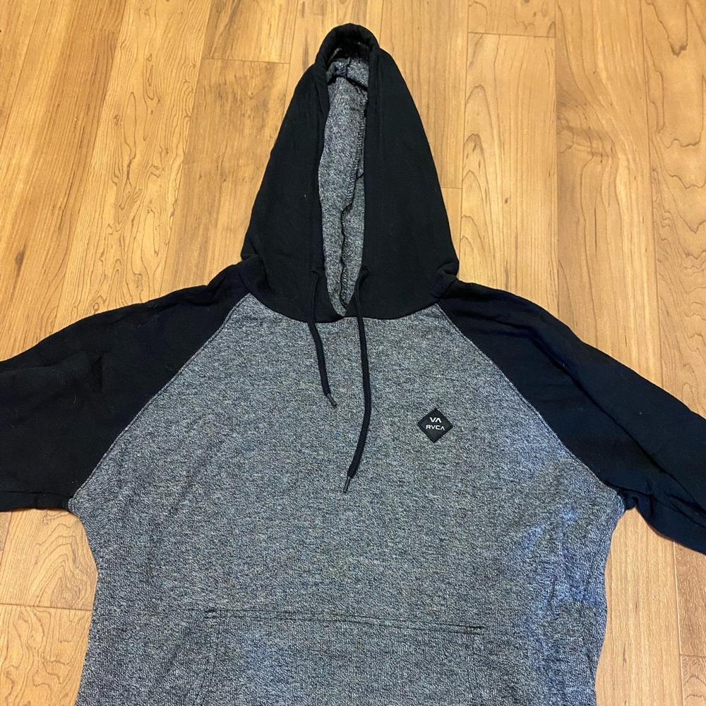 Men’s RVCA thin layered hoodie